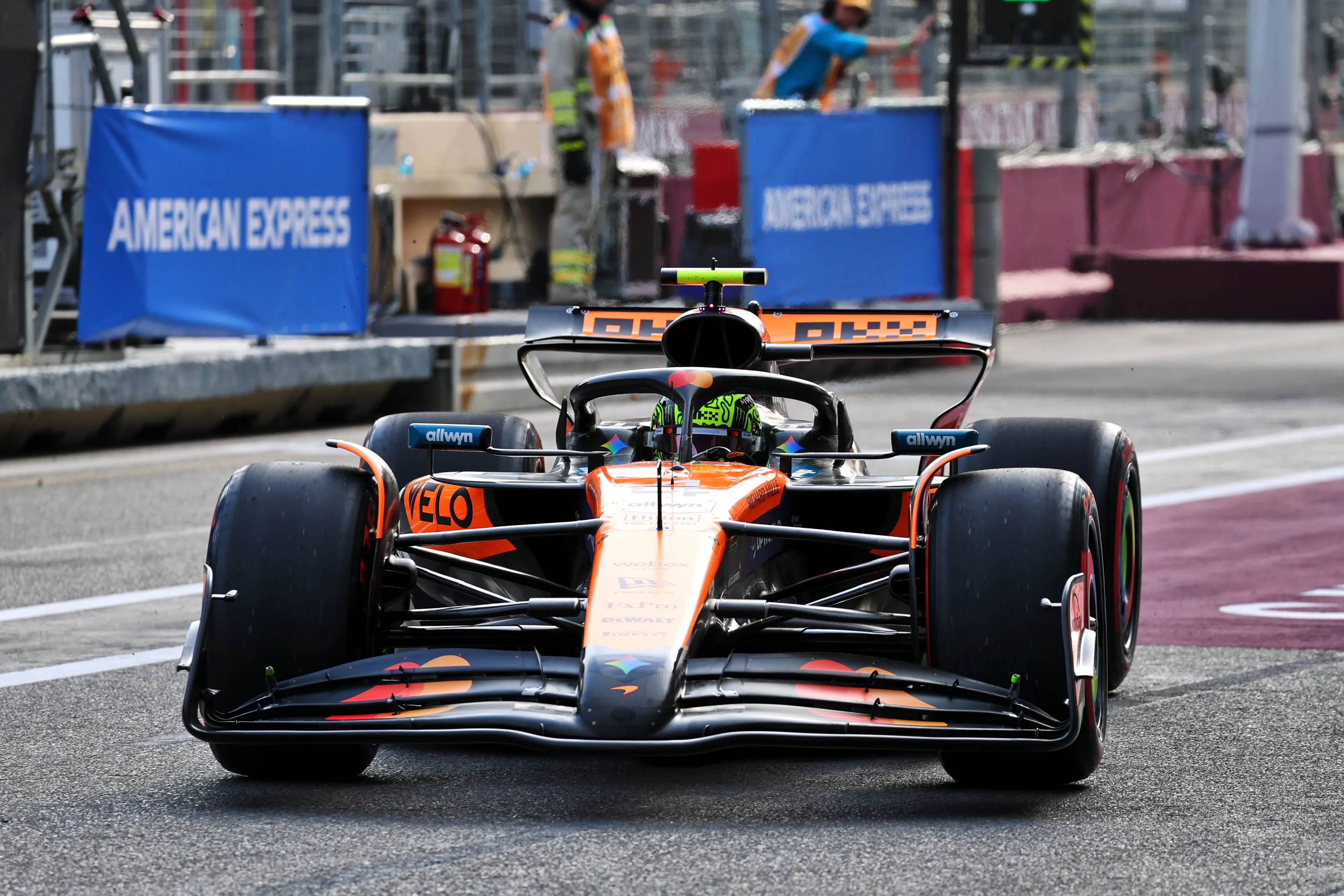 Norris unterstreicht McLarens Pole-Position-Fähigkeiten mit beeindruckendem FP3 vor Verstappen und Piastri
