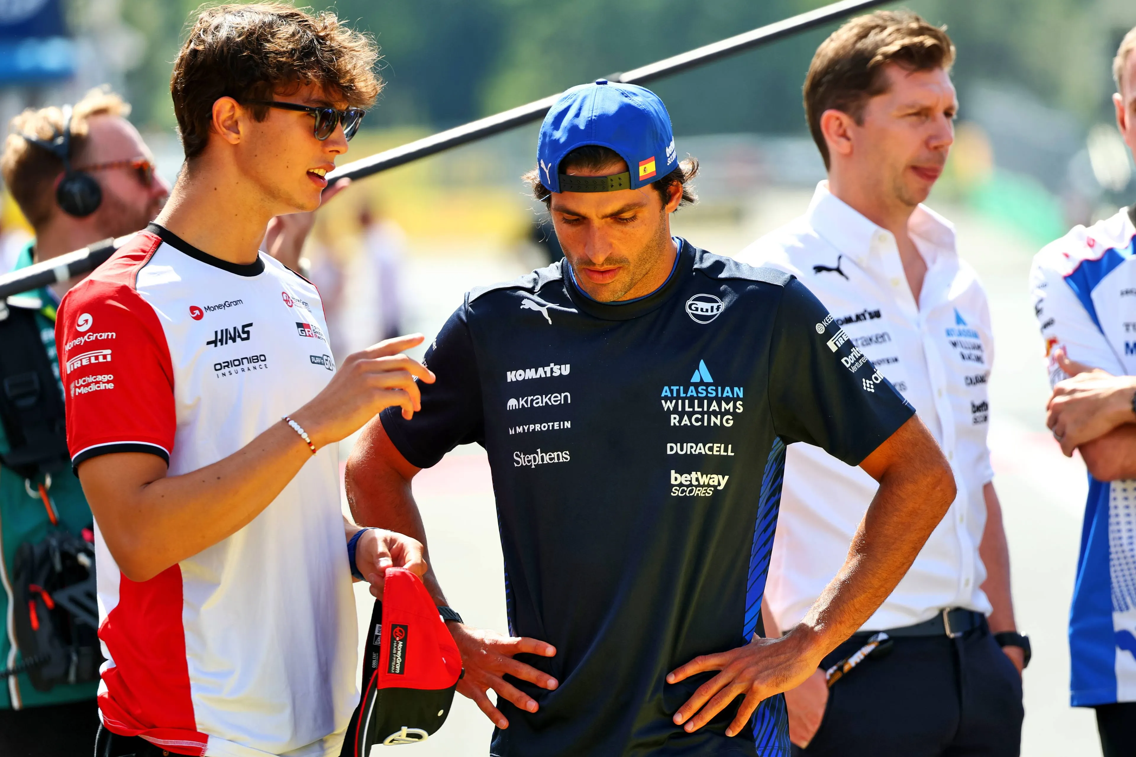 Bearman and Sainz prior to Italian GP