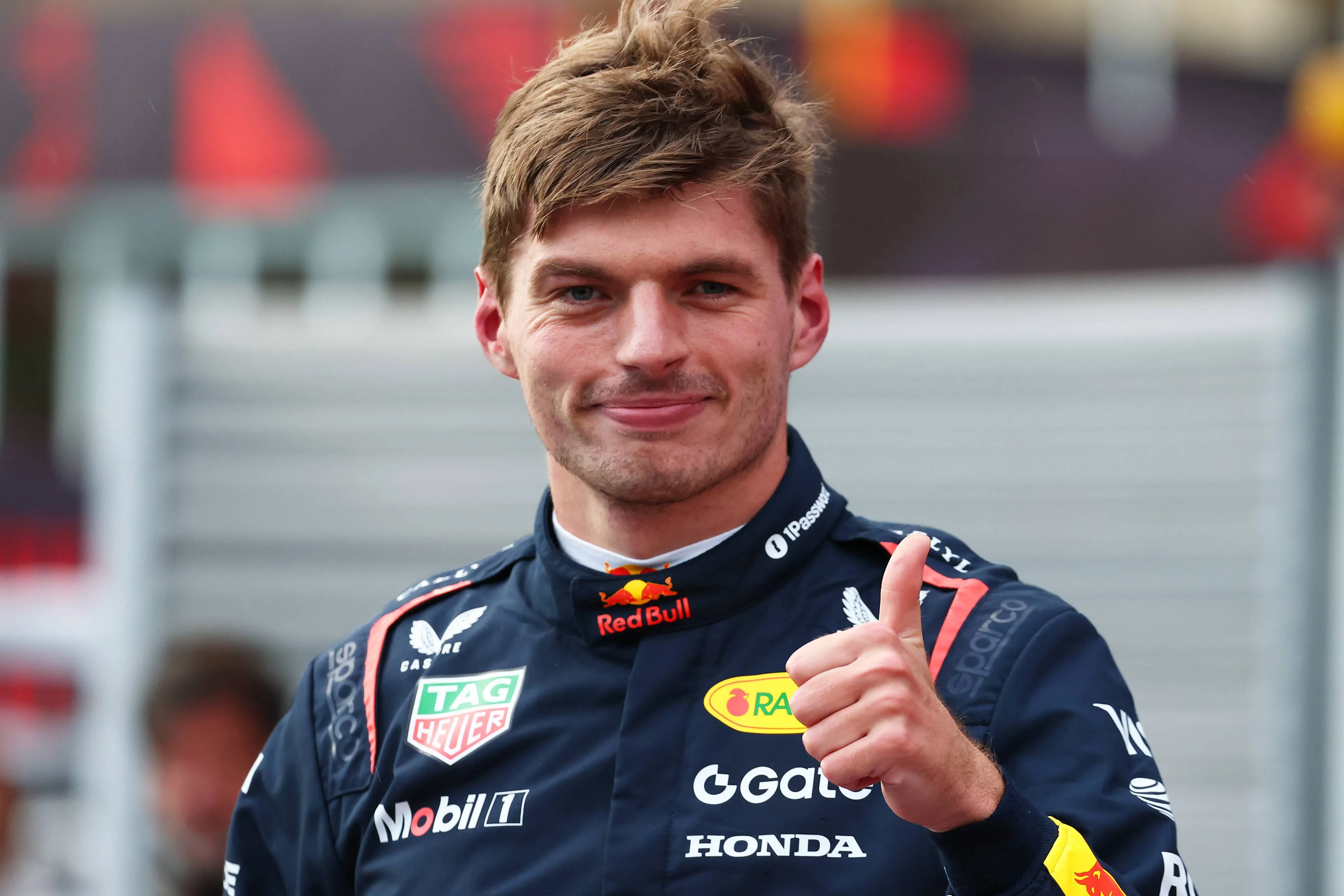 Verstappen viert de pole in Baku
