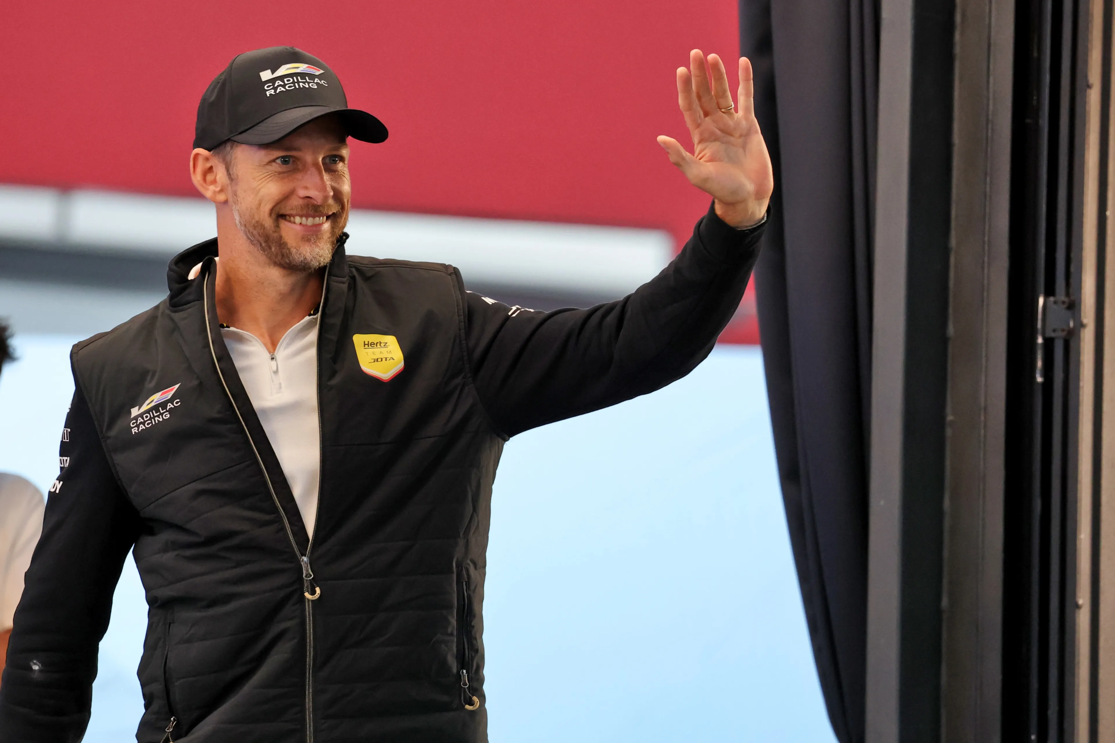 button-cadillac