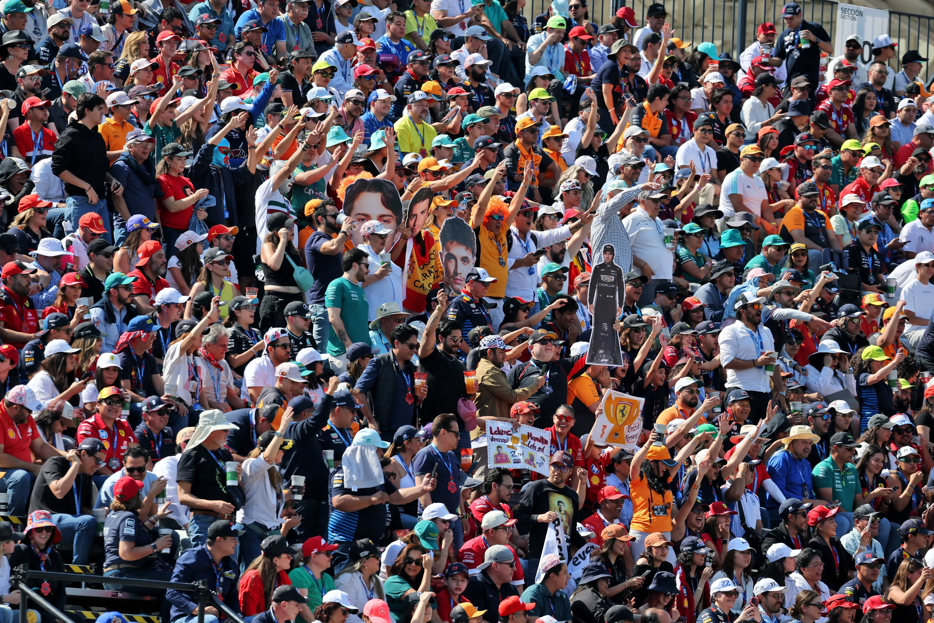 Fans-GP Mexico-Tribune-RacePictures