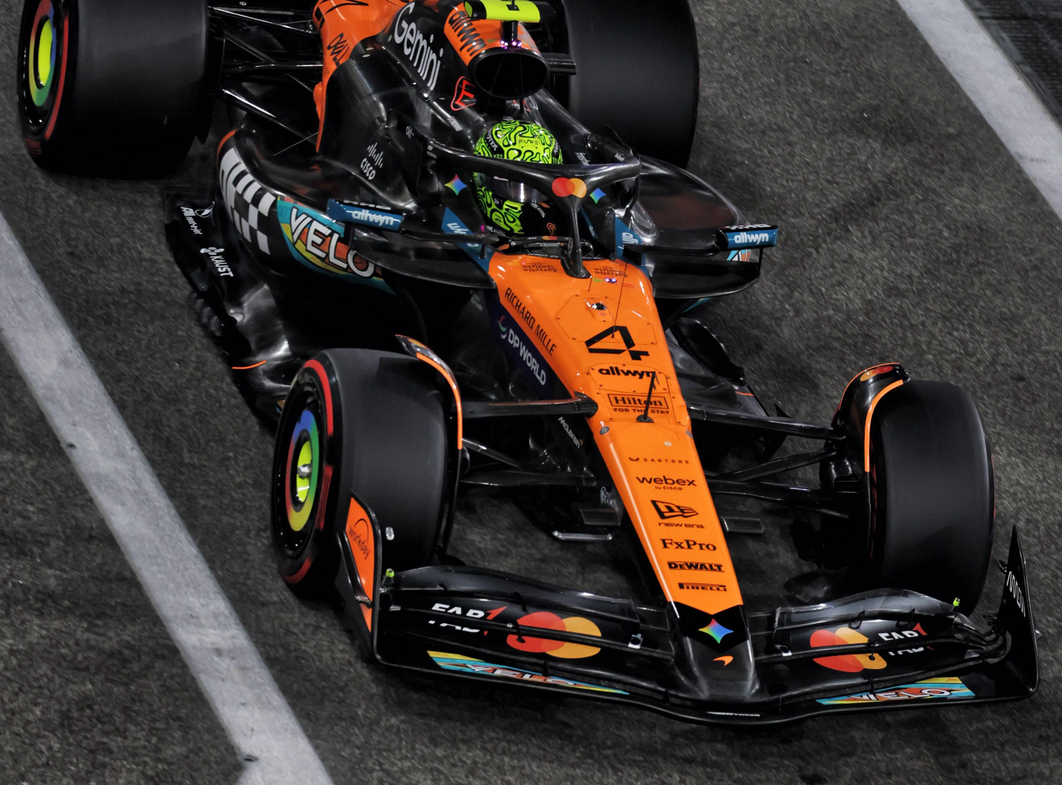 norris-verstappen-mclaren-abu-dhabi-jpg