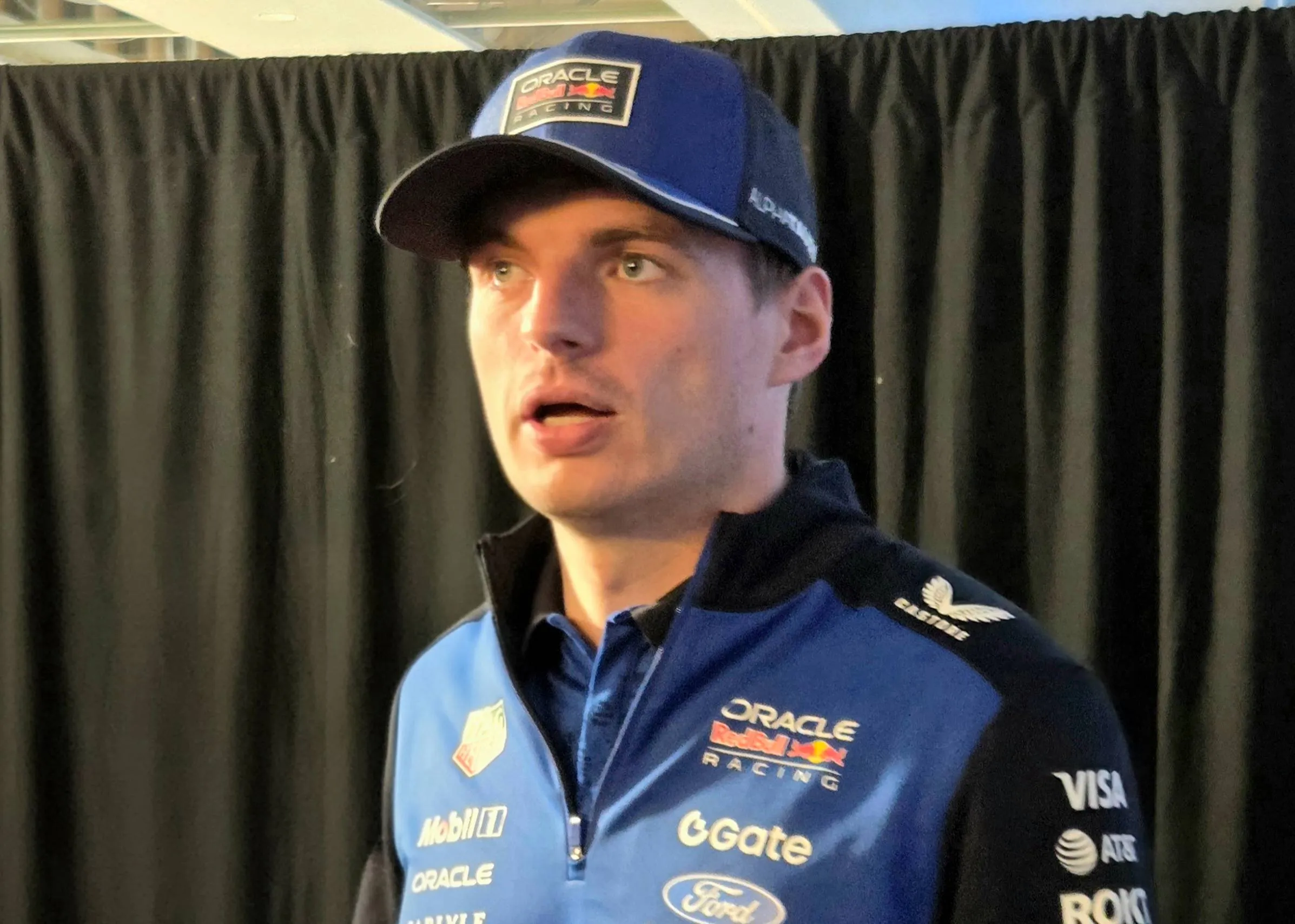 max-verstappen-rb22-launch