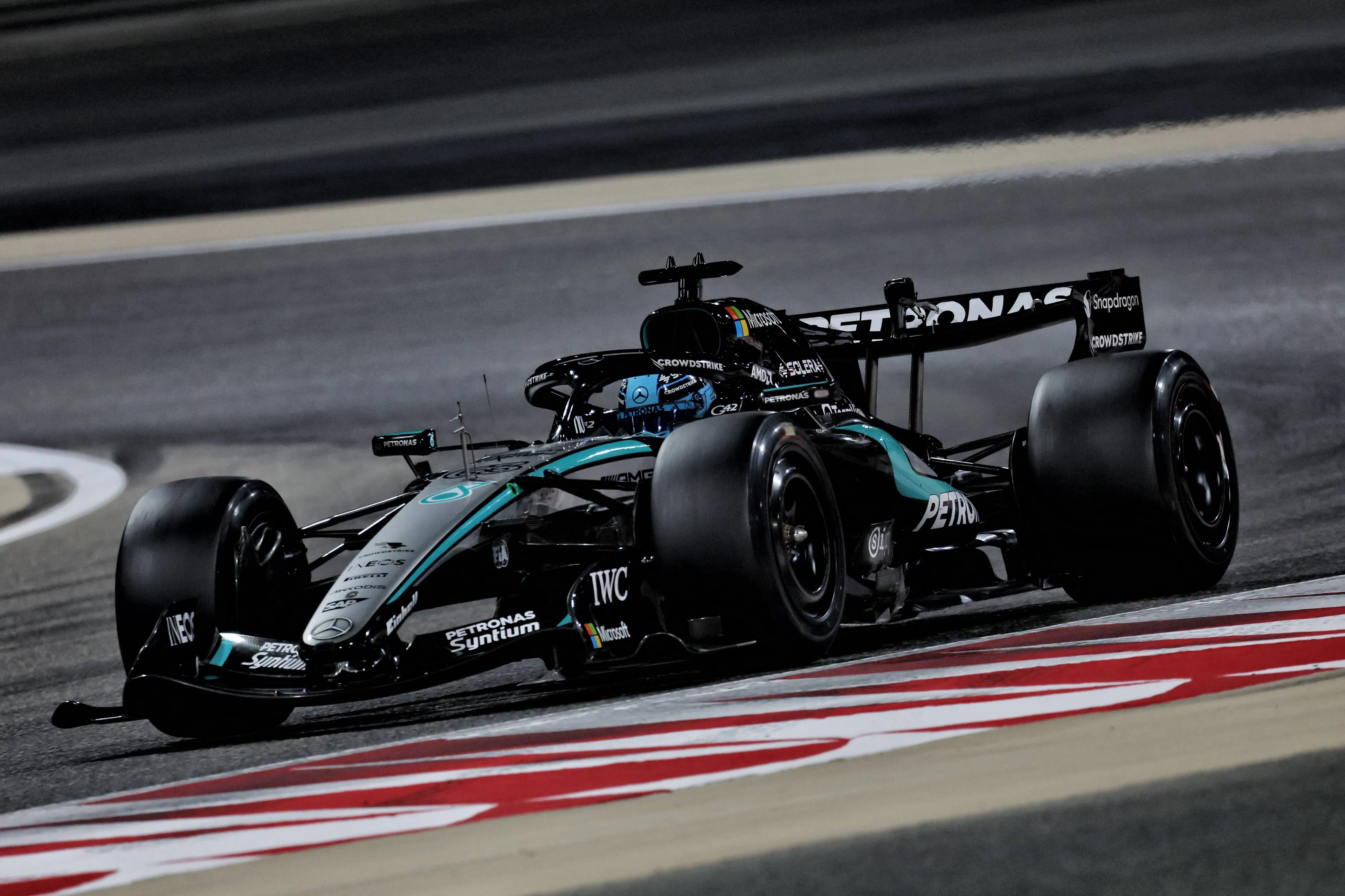 mercedes-bahrain-rear wing flaps-racepictures-jpeg