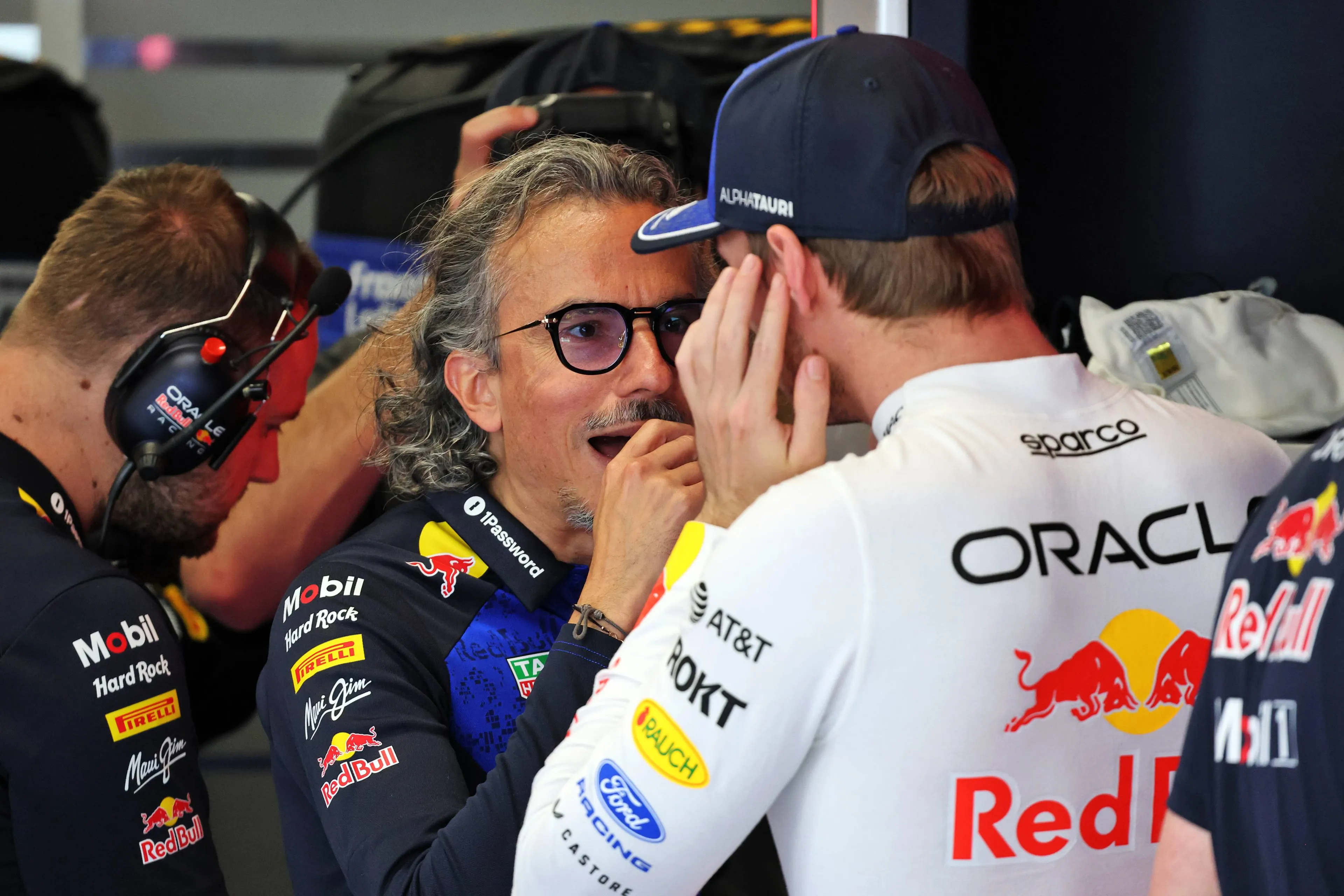laurent-mekies-max-verstappen-barcelona-vrijdag-2026