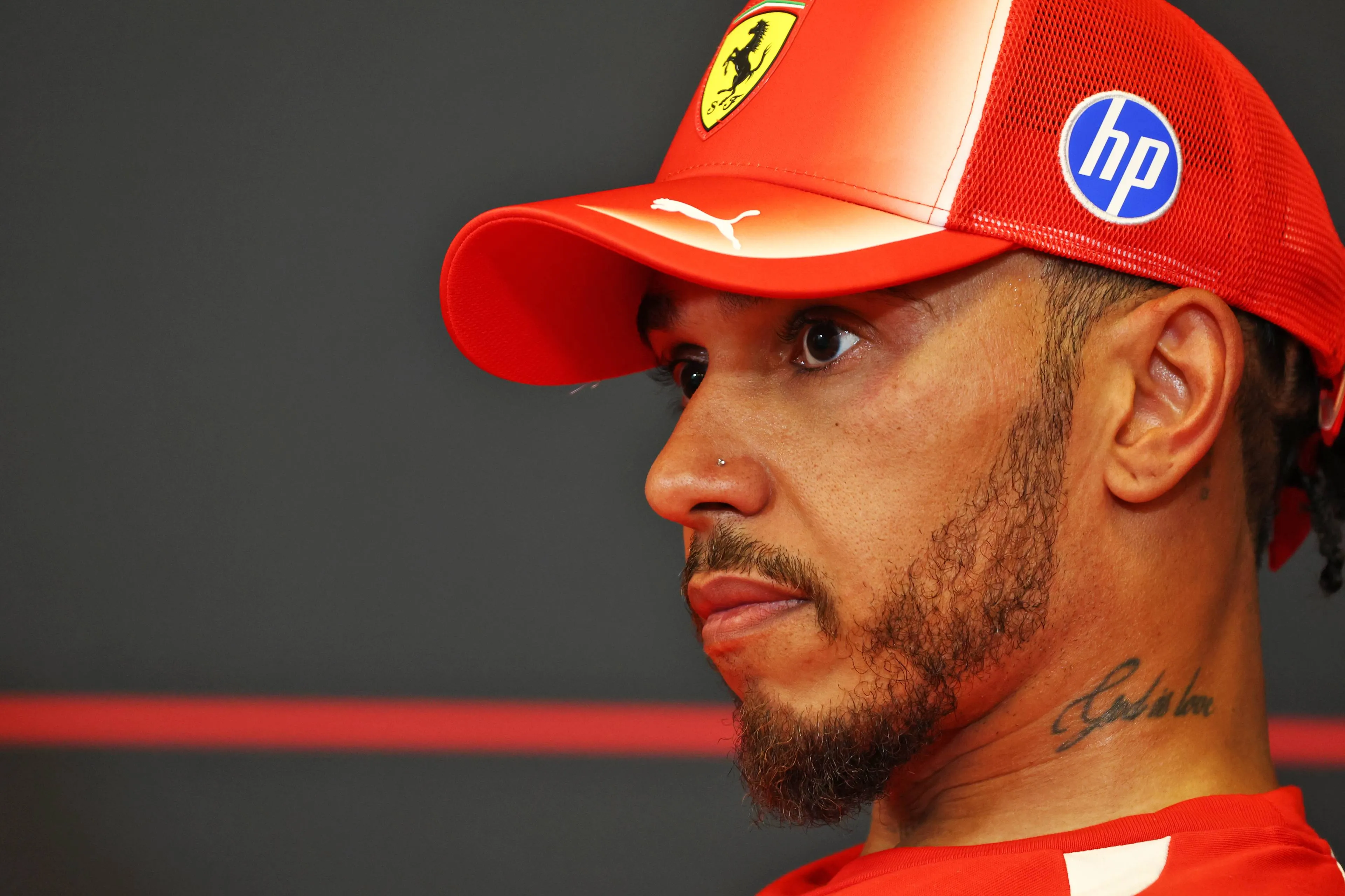 lewis-hamilton-jaloers-mercedes