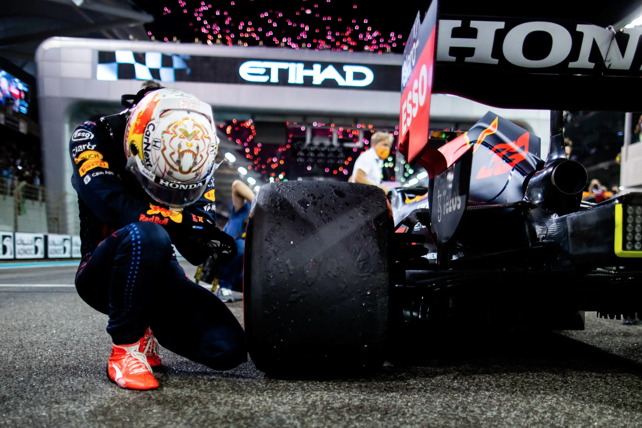 formel 1 max verstappen red bull abu dhabi gp 2021 scaled