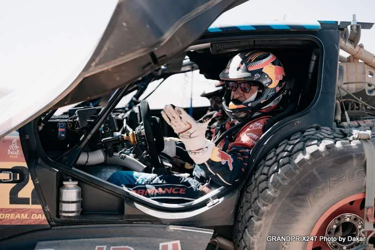 Sainz salutes father Carlos Snr. ahead of 2026 Dakar Rally