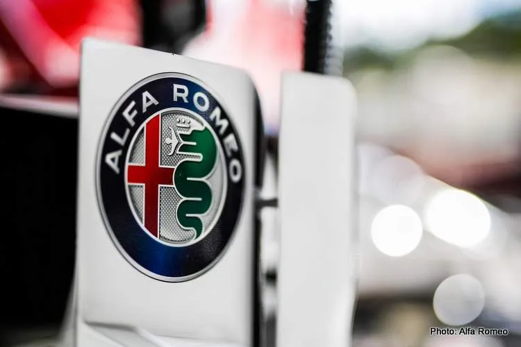 alfa romeo logo 2022