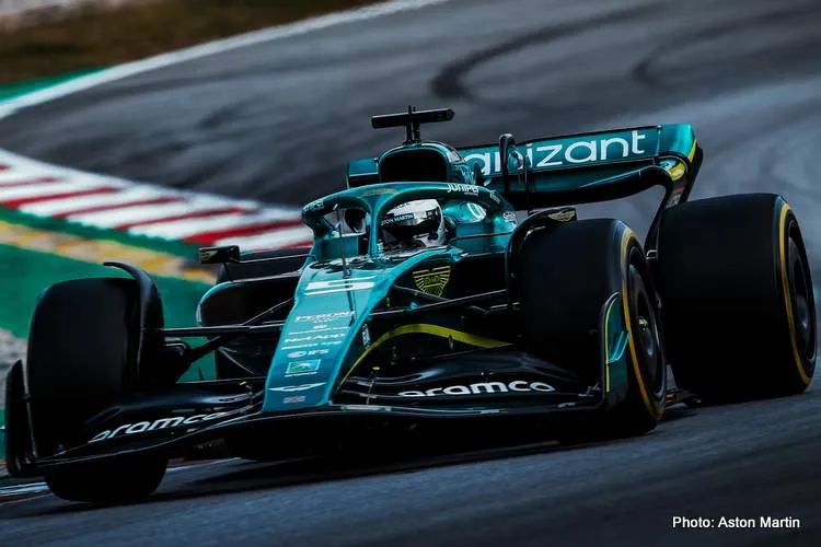 aston martin amr22 barcelona test 2022