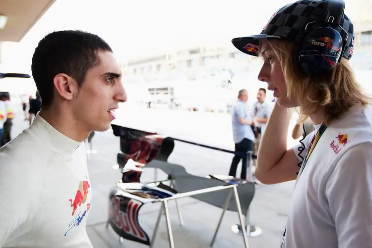 bahrainf1grandprixpractice gr q7xr7aax