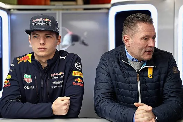 f1 barcelona pre season testing i 2017 max verstappen red bull racing jos verstappen