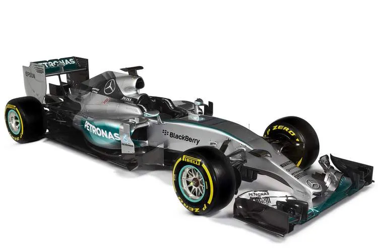 f1 w06 hybrid studio 04