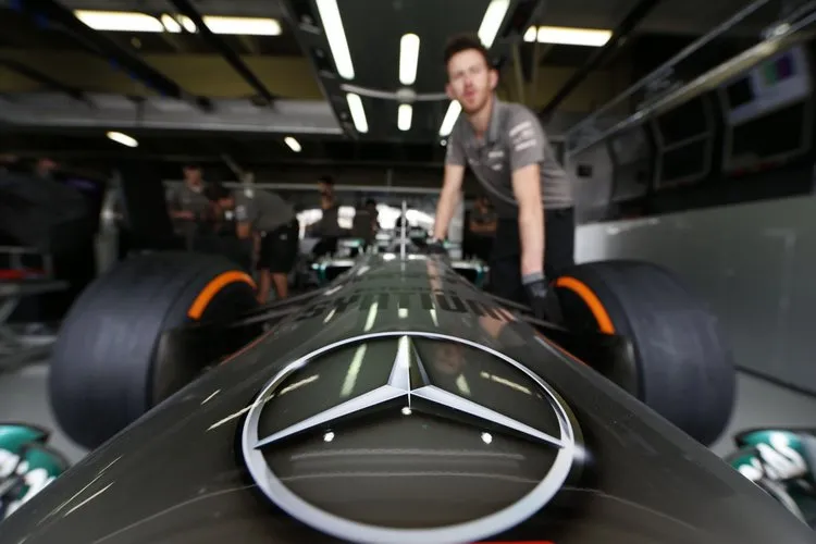 f12013gp19bra jk1516182