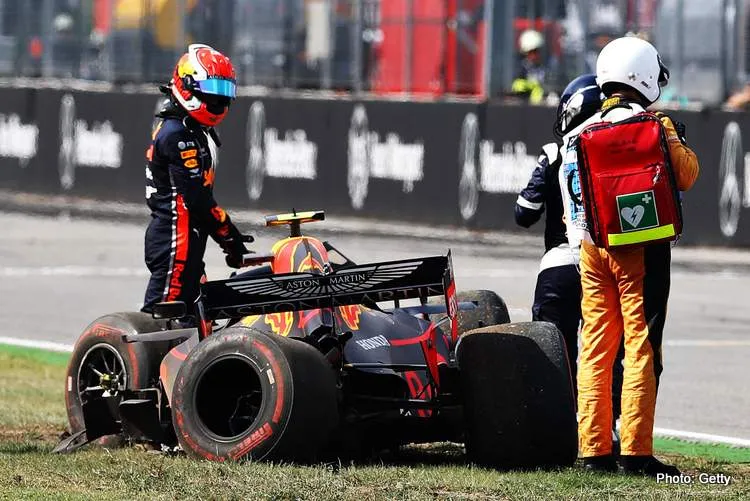 gasly crash2 001
