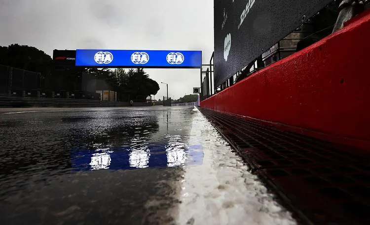 imolae track f1 wet