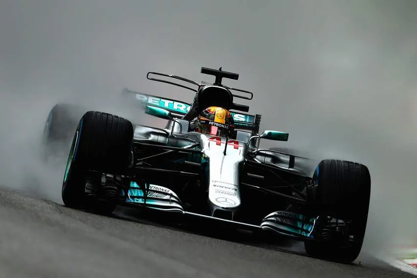 lewishamiltonf1grandprixitalyqualifyingdo2p0zgaf5qx