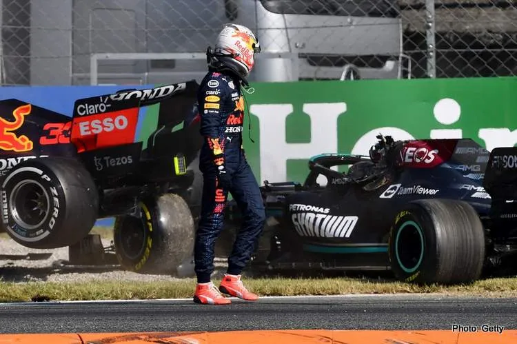 max verstappen red bull hamilton crash