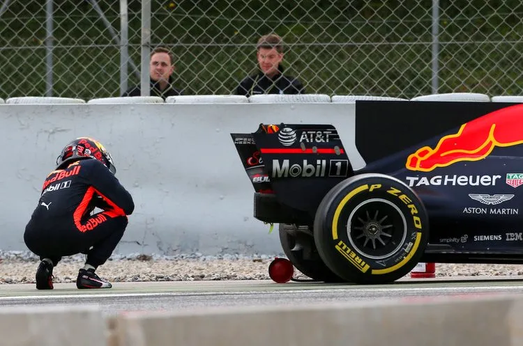maxverstappenf1wintertestingbarcelonav548wycevcax