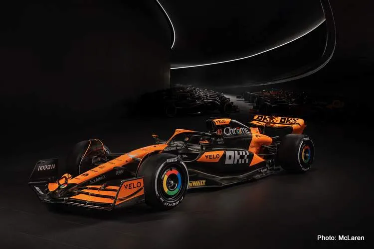 mclaren mcl38 livery 2024