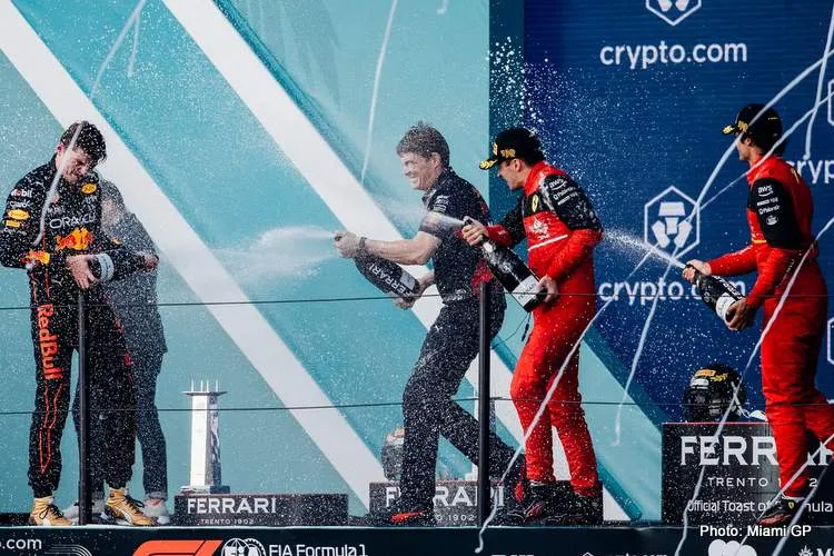 miami race podium ceremony 3 2022