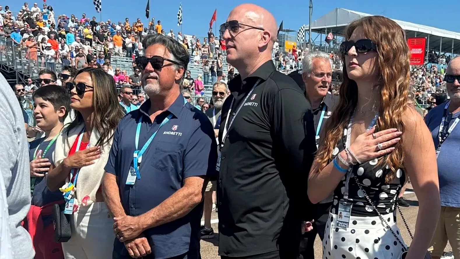 michael andretti enjoying retirement as he takes in indycar opener as a fan instead of team owner e1740949616521jpg