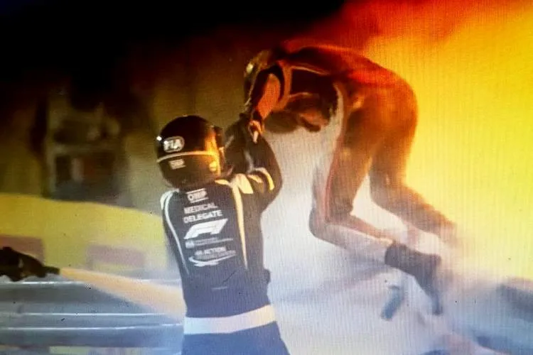 romain grosjean bahrain crash