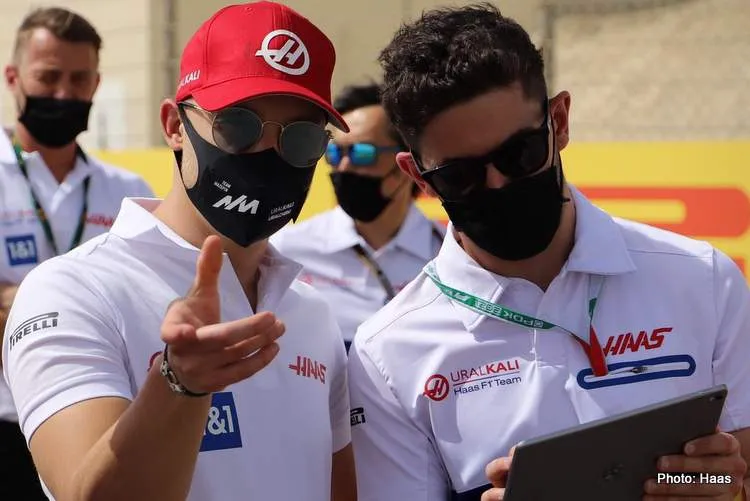 schumacher track walk bahrain grand prix 2021 f1