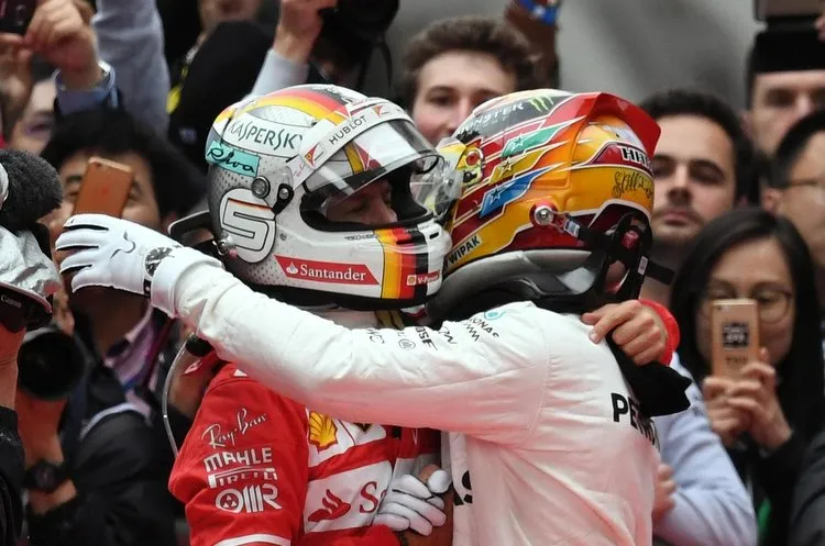 vettel hamilton4 001
