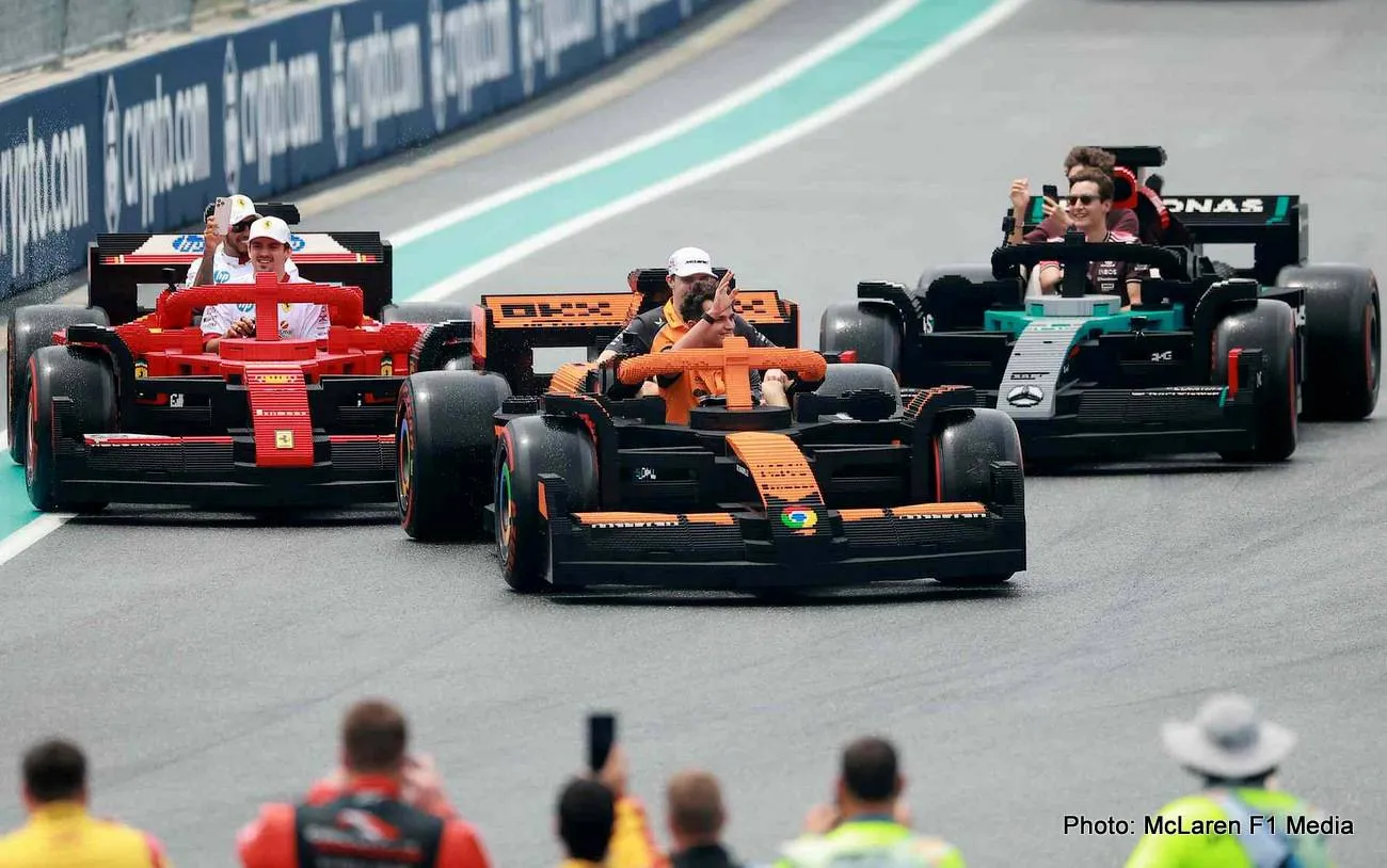 mclaren f1 lego cars-001