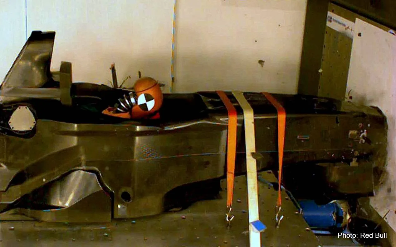 crash test f1-001