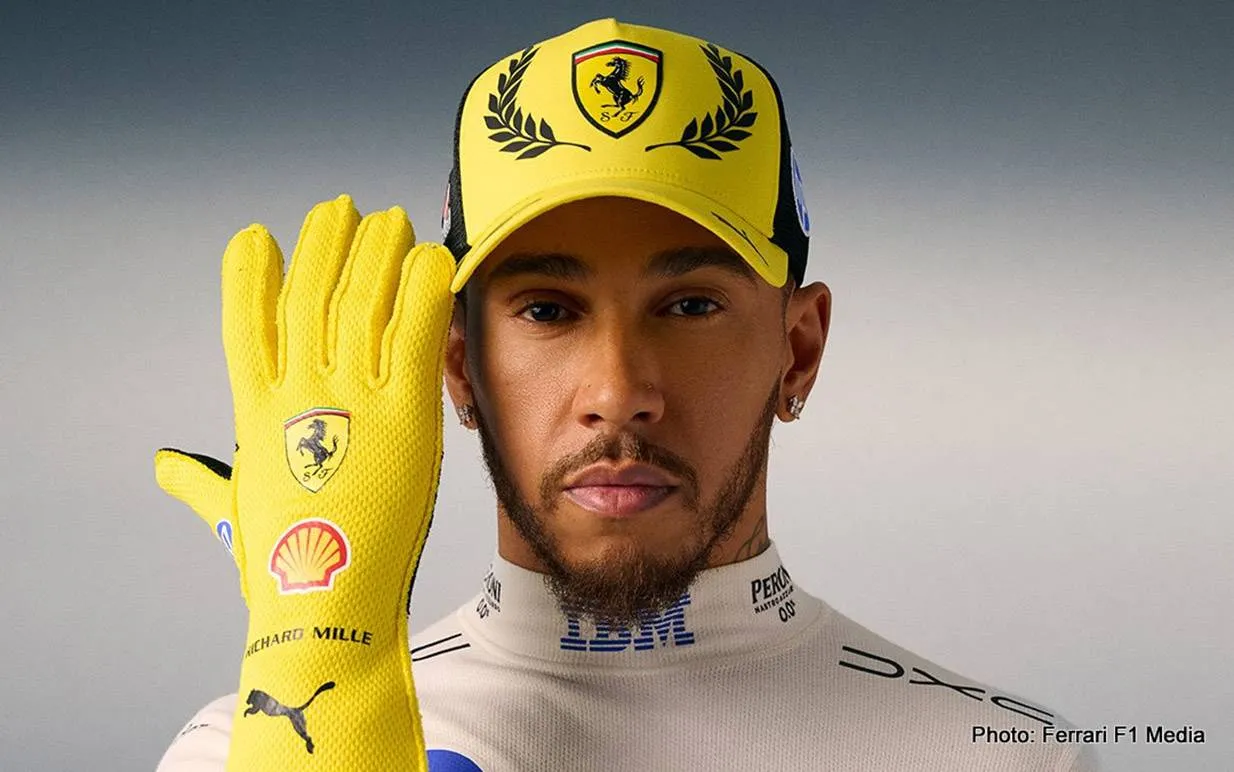 LEWIS HAMILTON F1 FERRARI