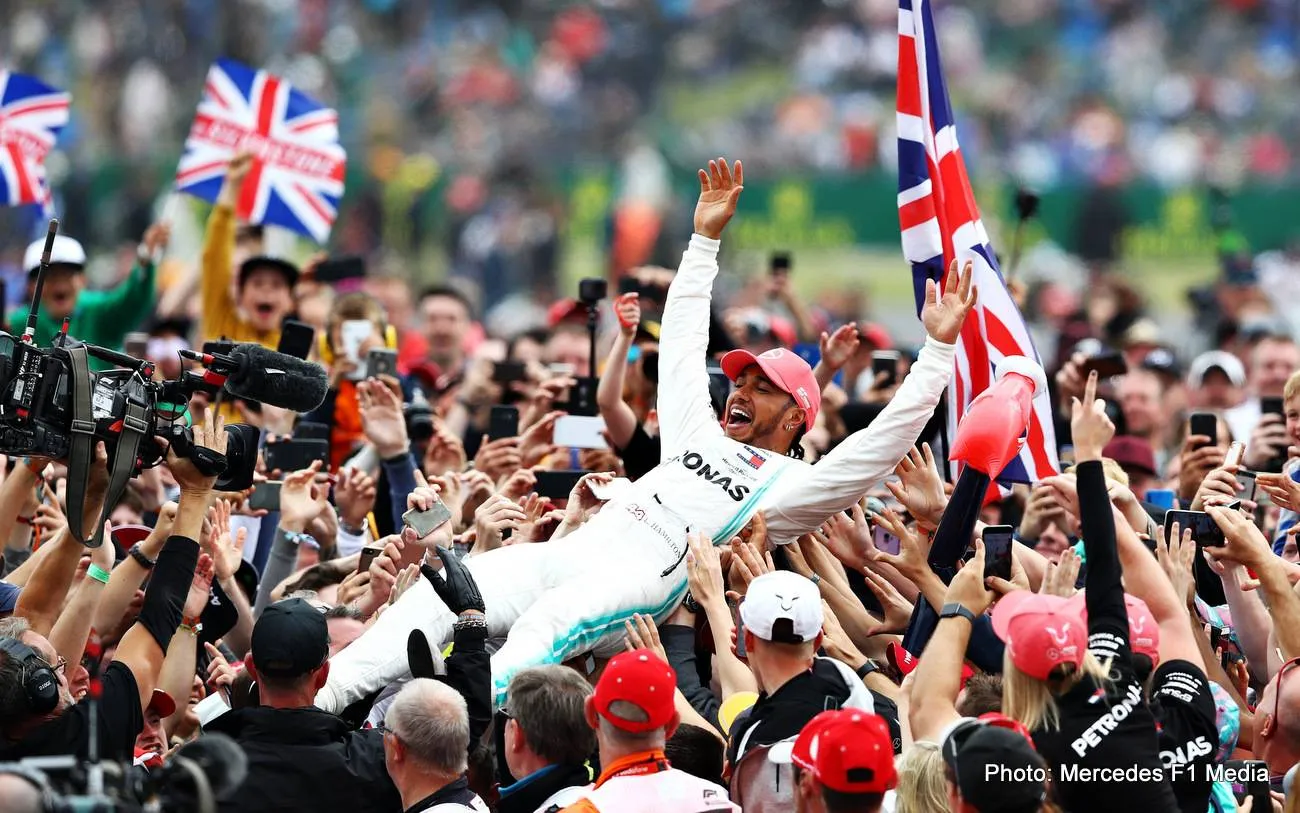 lewis hamilton silverstone