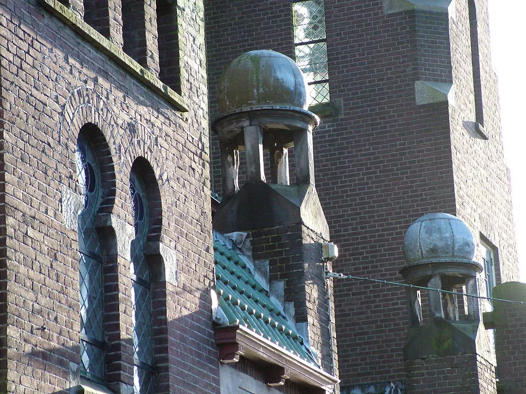 1024px 2004 synagoge groningen 03 cc by sa 30 ziko