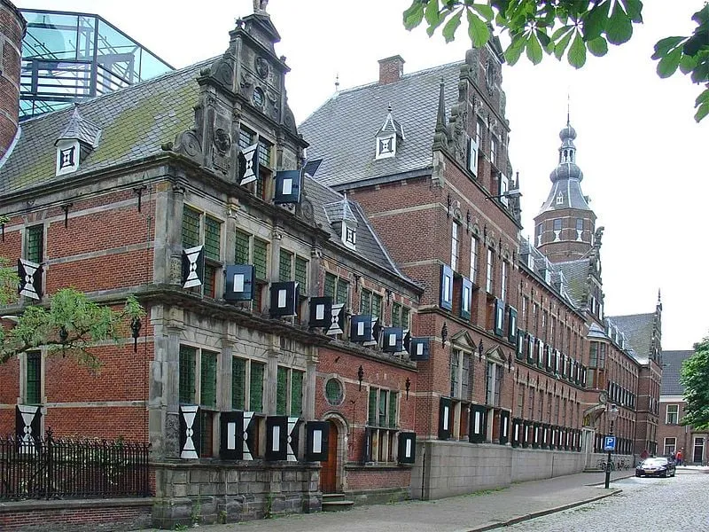 800px provinciehuis groningen voorzijde gouwenaar