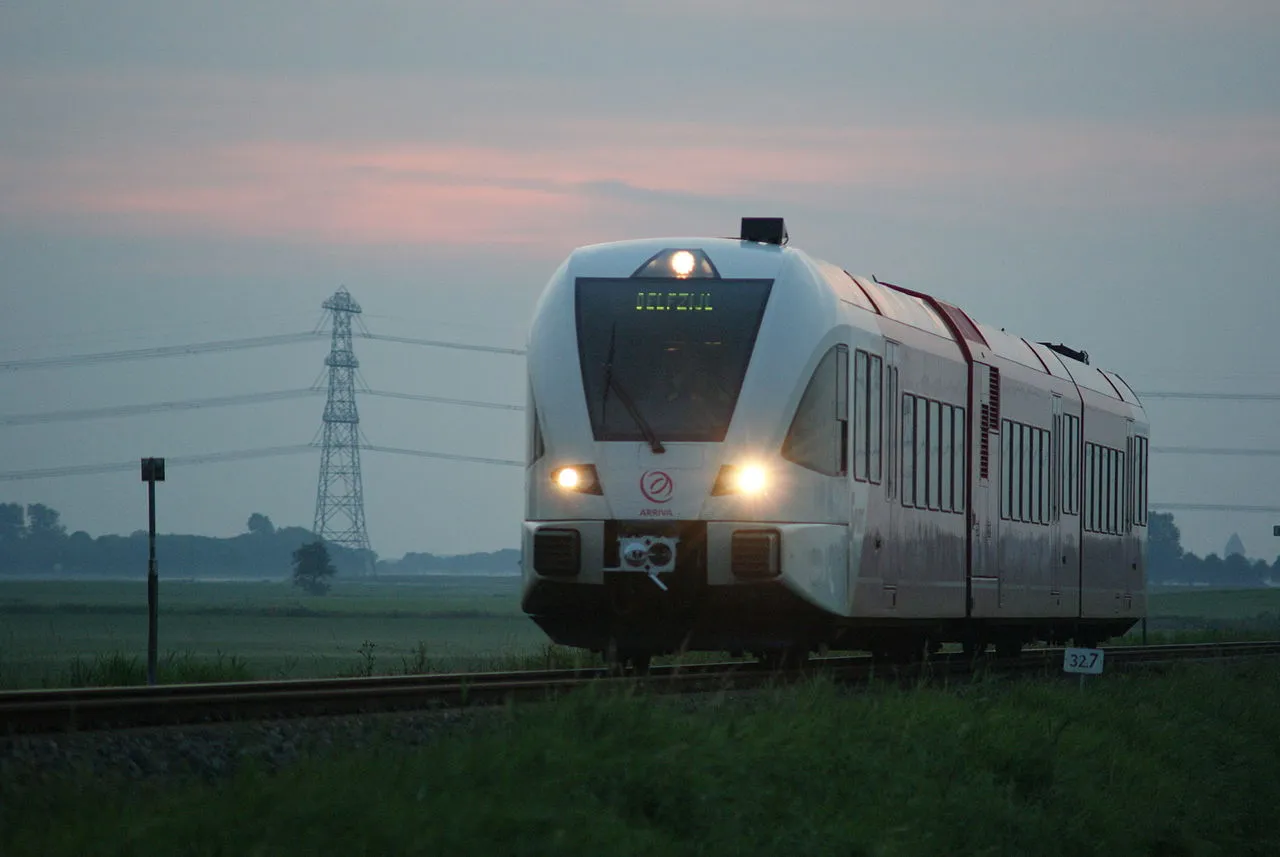 arriva trein groningen delfzijl cc bysa 30 marcop23