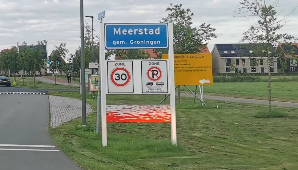 plaatsnamenbord meerstad