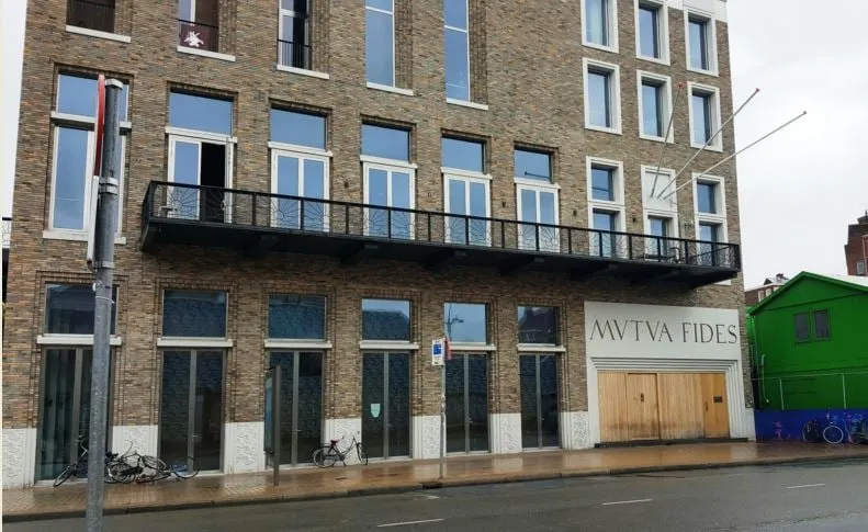 Vindicat schorst leden tijdelijk wegens gedrag tijdens skireis