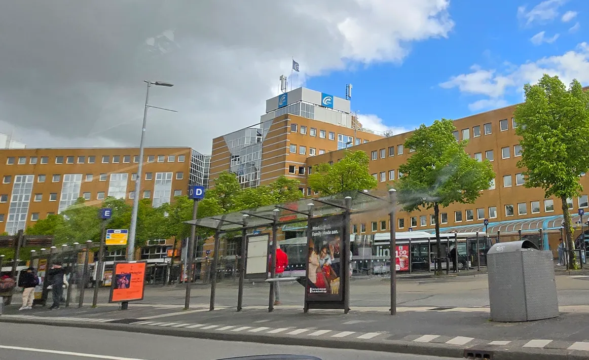 Extra bussen op Bevrijdingsdag in Groningen en Drenthe