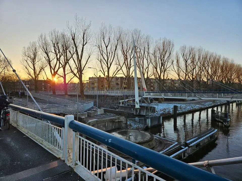Geen tijdelijke fietsbrug tijdens bouw nieuwe Gerrit Krolbrug