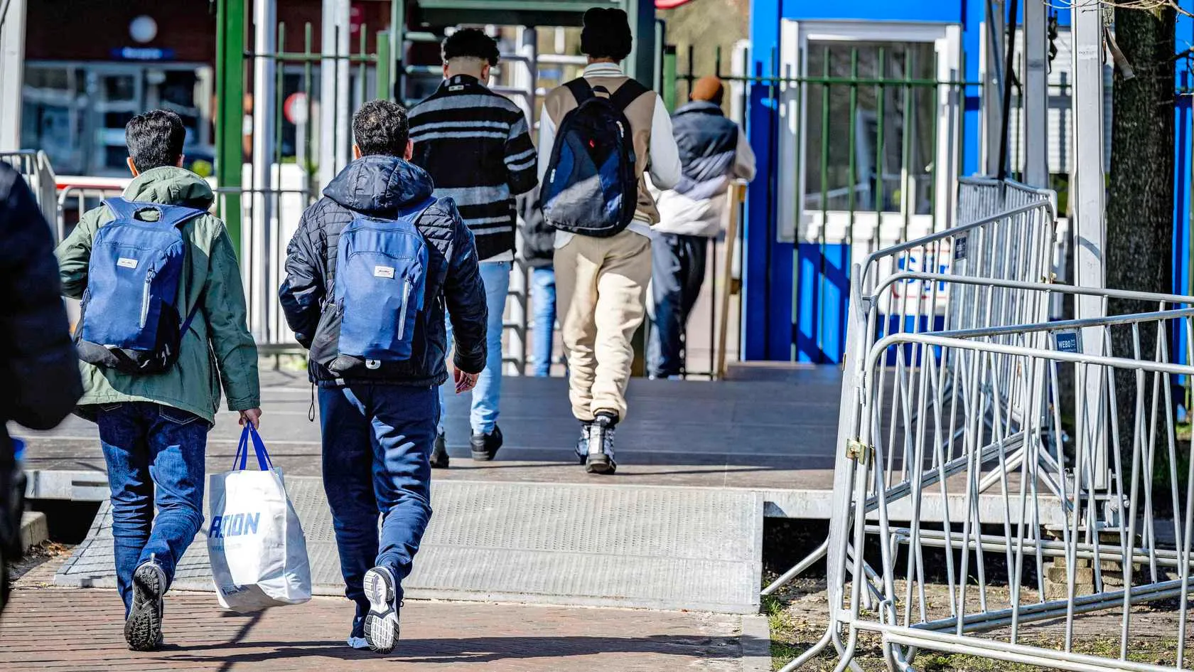 Regering brengt advies uit: Geef asielzoekers die woning zoeken verplicht voorrang bij huisvesting