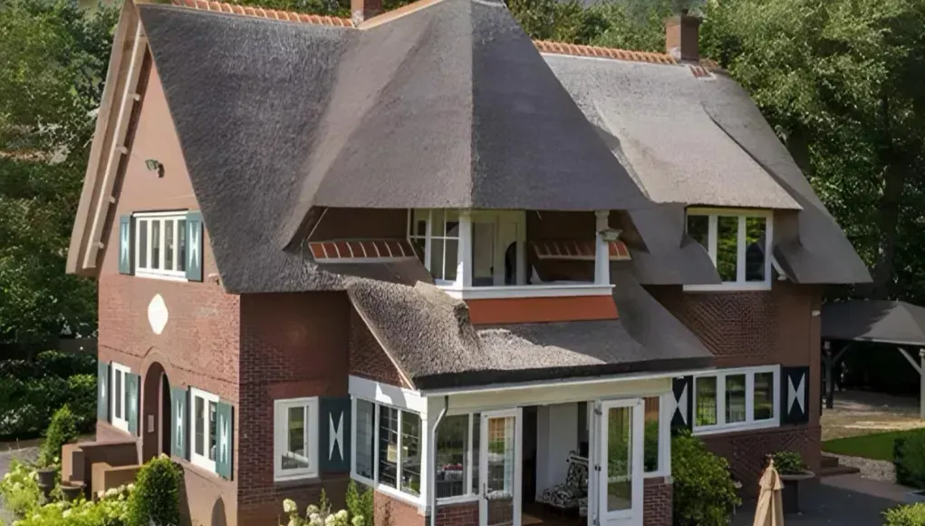 Voor dat bizarre bedrag staat het huis van Erica en Martien Meiland nu te koop op Funda