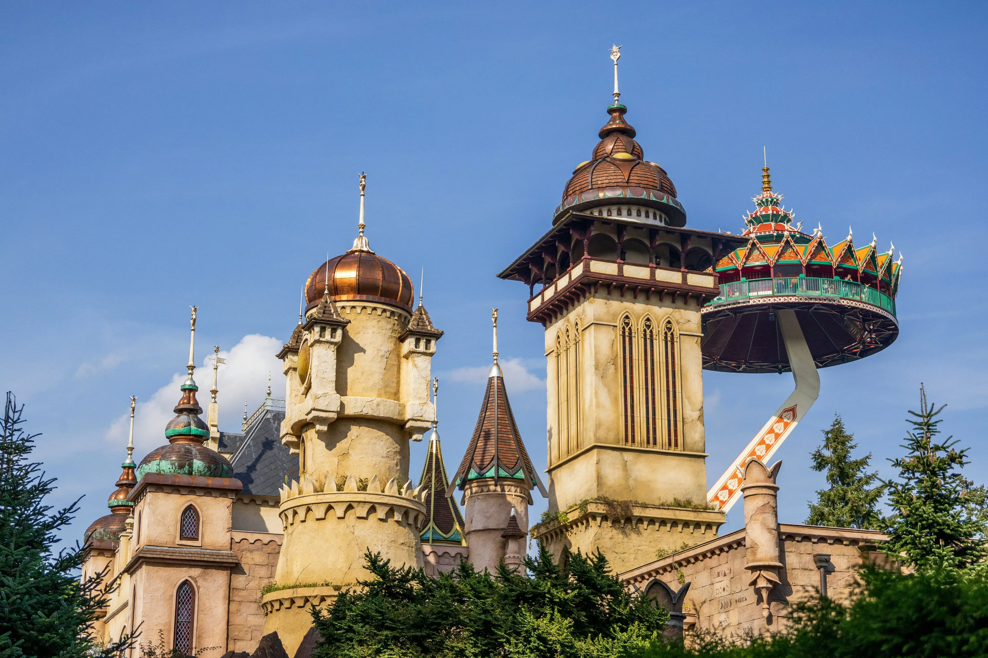 Bezoekers schrikken van belachelijk hoge prijzen Efteling: Nu duurder dan Disneyland