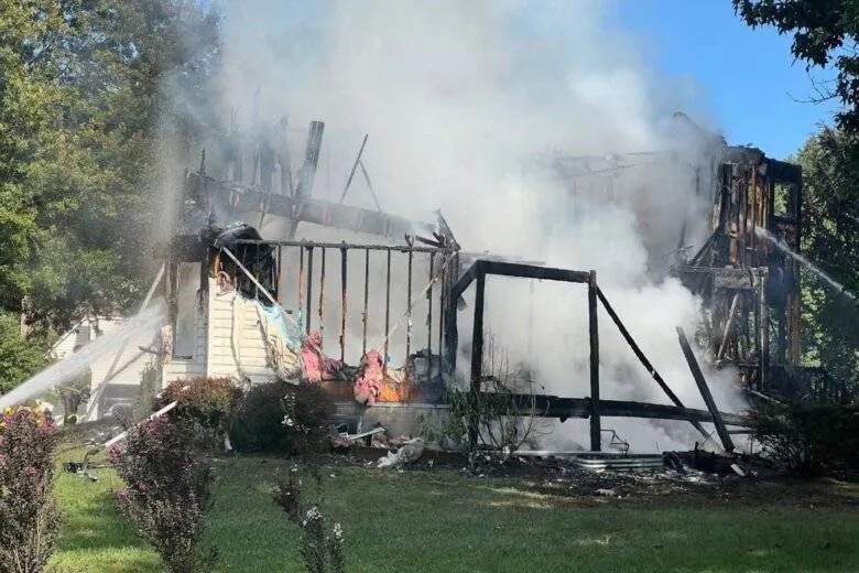 4 kinderen en 6 volwassenen overleden bij woningbrand