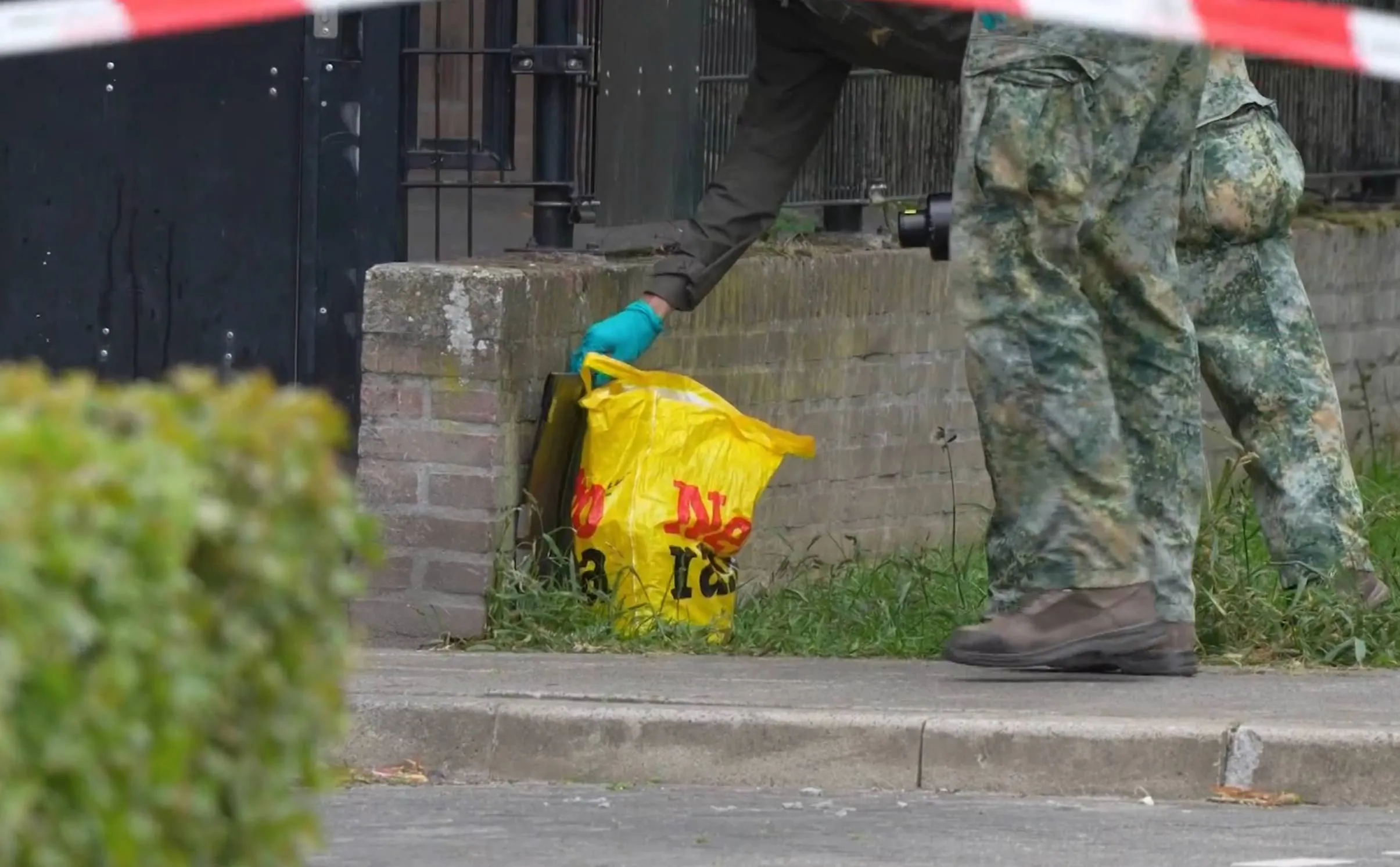 Bewoners van flat halsoverkop geëvacueerd na bizarre vondst in tas in woonwijk