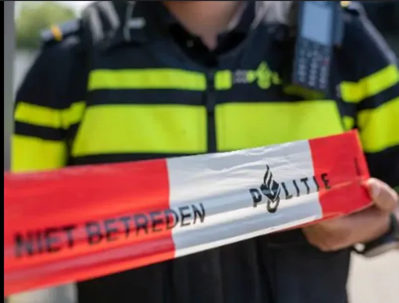 Heftige ontdekking gedaan in een speeltuin, politie zet het hele gebied af