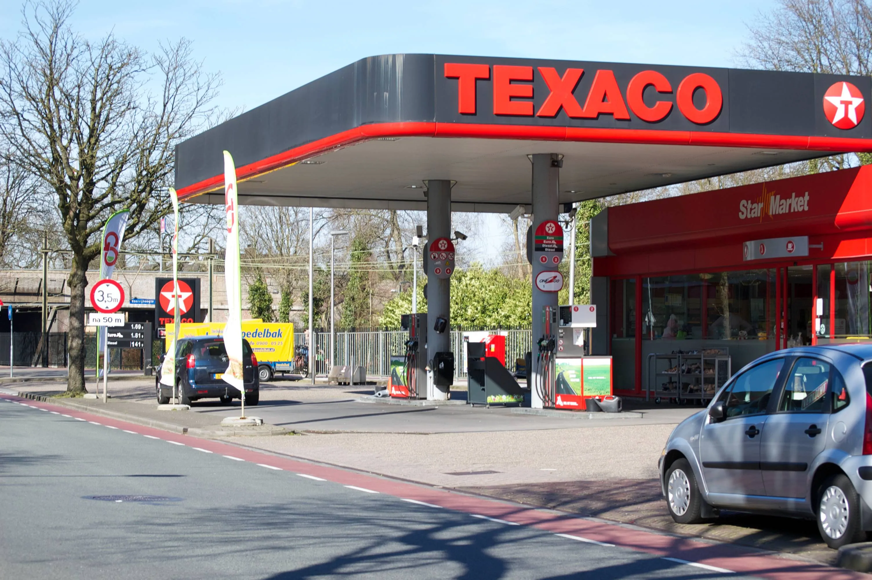 Texaco-tankstation-Hilversum-hier_werd-Volkert-gearresteerd-DSC_0197