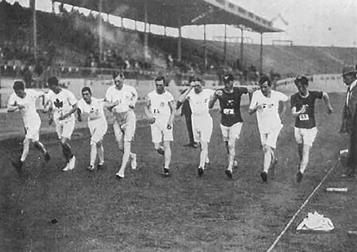 george e larner vainqueur de la marche de 3 500 metres aux jo de 1908 kopie