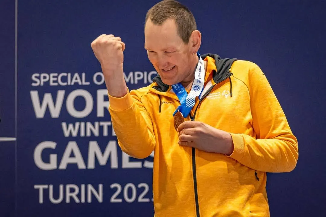 2bf02184-c5e4-4c8b-b91f-1e71266e6f3c