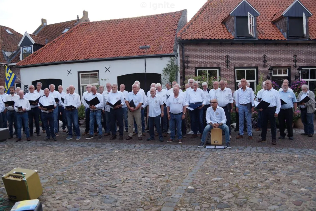 Zingen op het Plein met het Harderwijks Mannenkoor